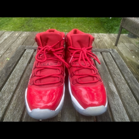 Air Jordan 11’s retro - Picture 2 of 6